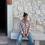 Marta Pombo con camisa étnica