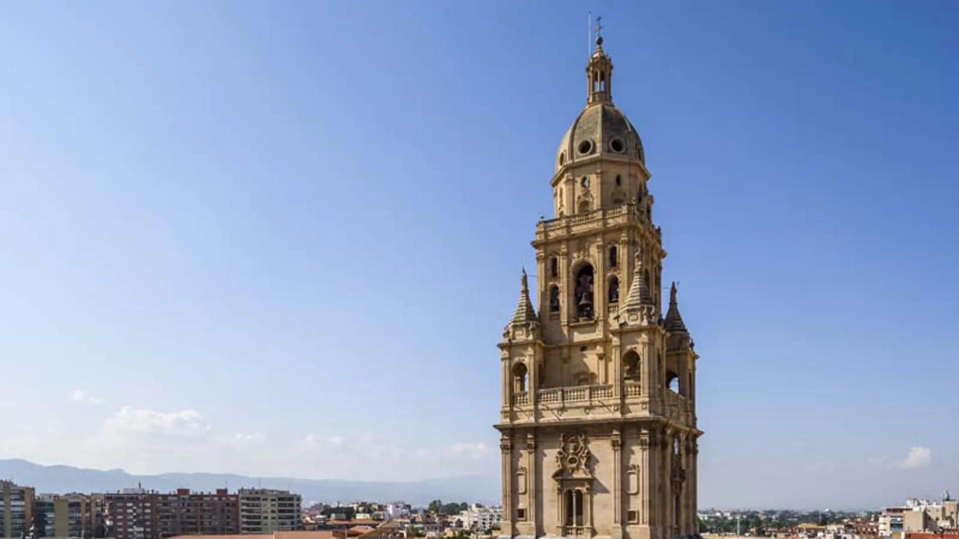 Imagen de la segunda torre más alta de España