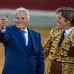 Adiós con honores a El Cordobés en Jaén