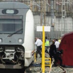 Levantamiento del cadáver encontrado entre dos vagones en Santa Justa, que resultó ser Álvaro Prieto