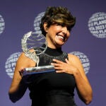 Sonsoles Ónega gana el Premio Planeta con una novela generacional gallega