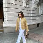 Vicky Martín Berrocal con bomber de Zara.
