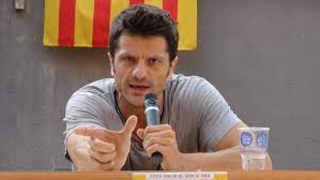 El actor Joel Joan acusa de "catalanofobia" a una pastelería de Barcelona
