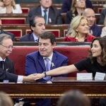 Ayuso carga contra Sánchez en el Senado por querer hacer "un mercadillo con el Estado de Derecho"