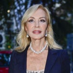 Carmen Lomana con vestido vintage.