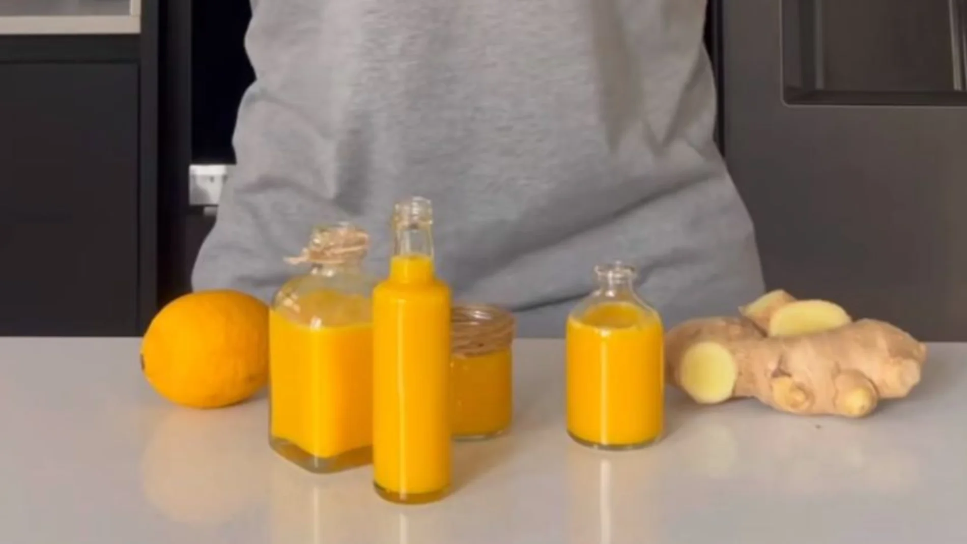 Dile adiós al resfriado con estos chupitos de naranja y jengibre