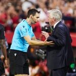 El arbitraje del Sevilla-Real Madrid ha incendiado al madridismo