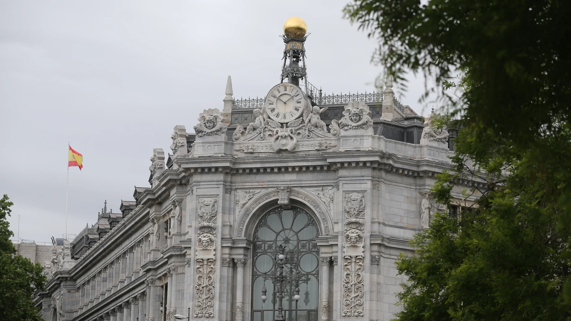 Economía.- El turismo y la menor exposición a China explican el mayor dinamismo del PIB español, según Banco de España