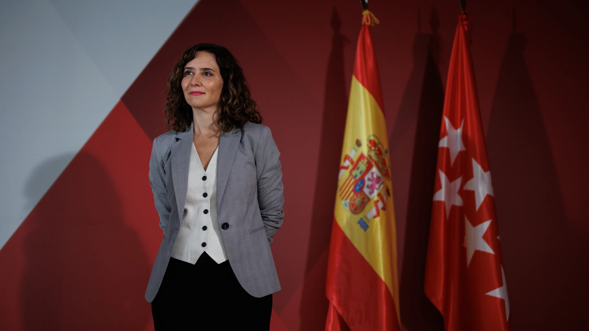 La presidenta de la Comunidad de Madrid, Isabel Díaz Ayuso, durante la inauguración de la nueva sede judicial de Valdemoro, en la Ciudad de la Justicia de Valdemoro, a 23 de octubre de 2023, Valdemoro, Madrid (España). La nueva sede judicial de Valdemoro unifica los ocho juzgados de primera instancia e instrucción de la localidad, atendiendo también a los municipios de Chinchón, Ciempozuelos, San Martín de la Vega, Titulcia, Torrejón de la Calzada, Torrejón de Velasco y Valdelaguna. La sede d...