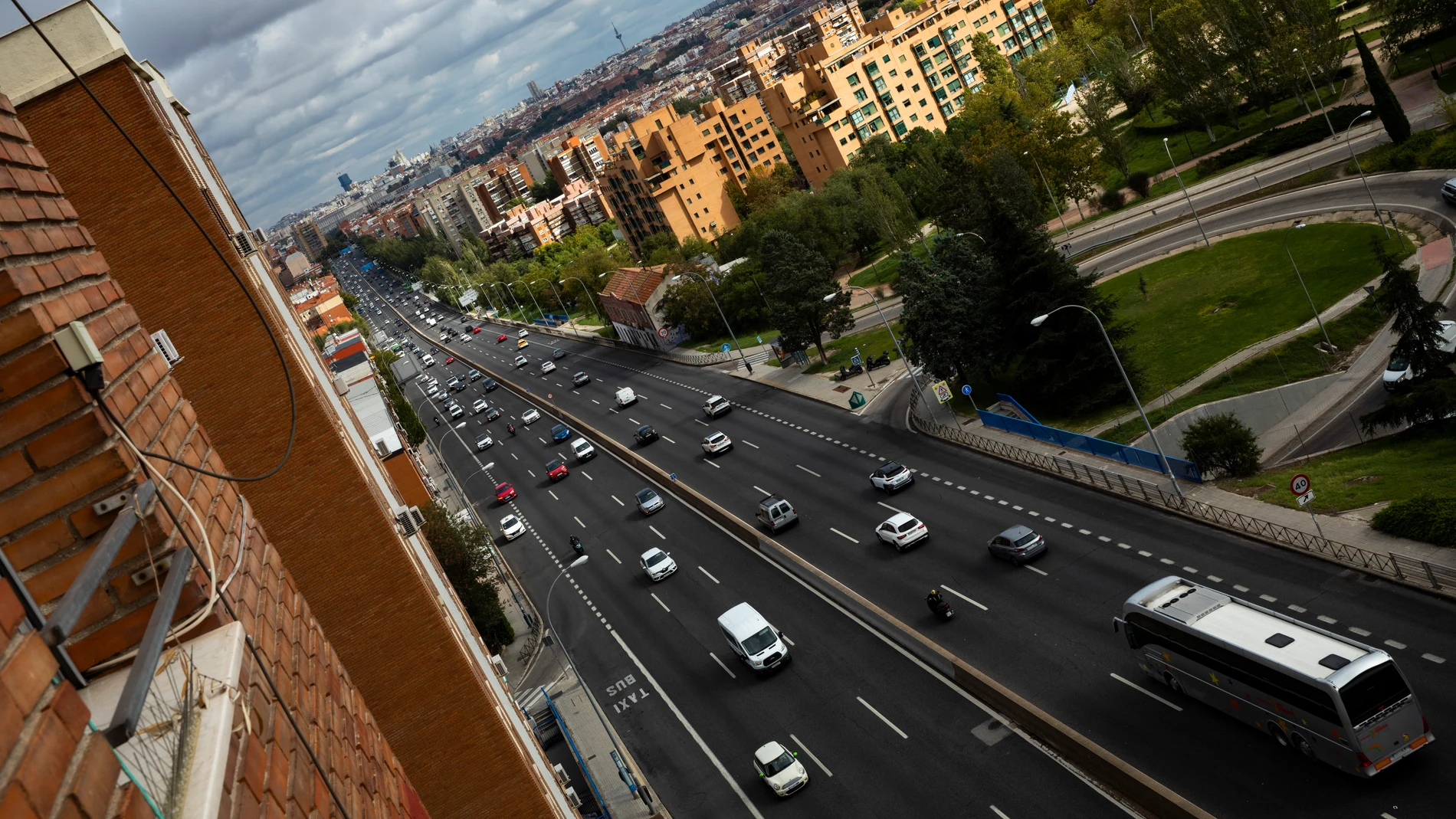 Imagen de la A-5, paseo de Extremadura, en su tramo más próximo a Madrid y que planea su soterramiento. © Jesús G. Feria.