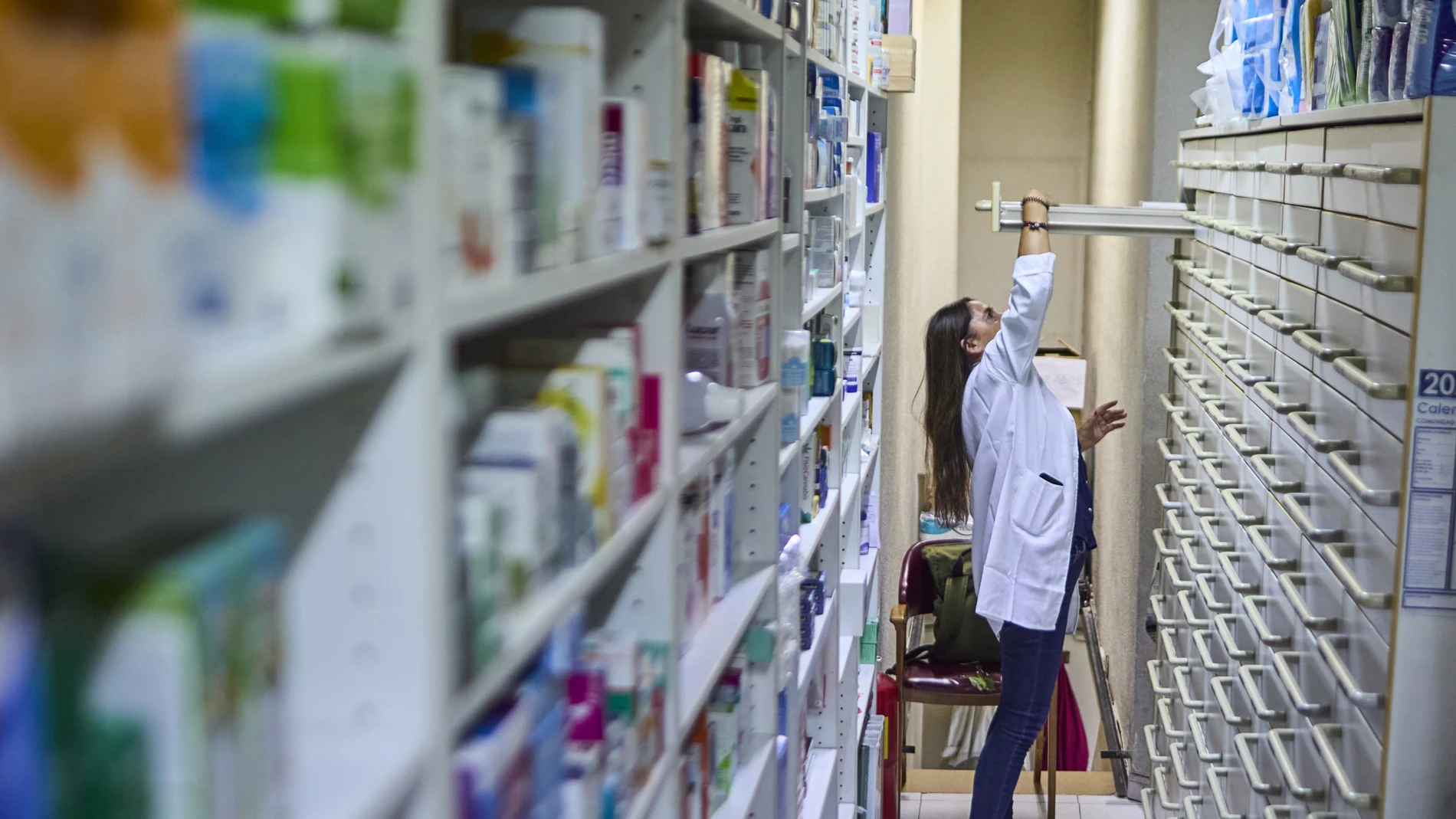 Medicinas en farmacia.