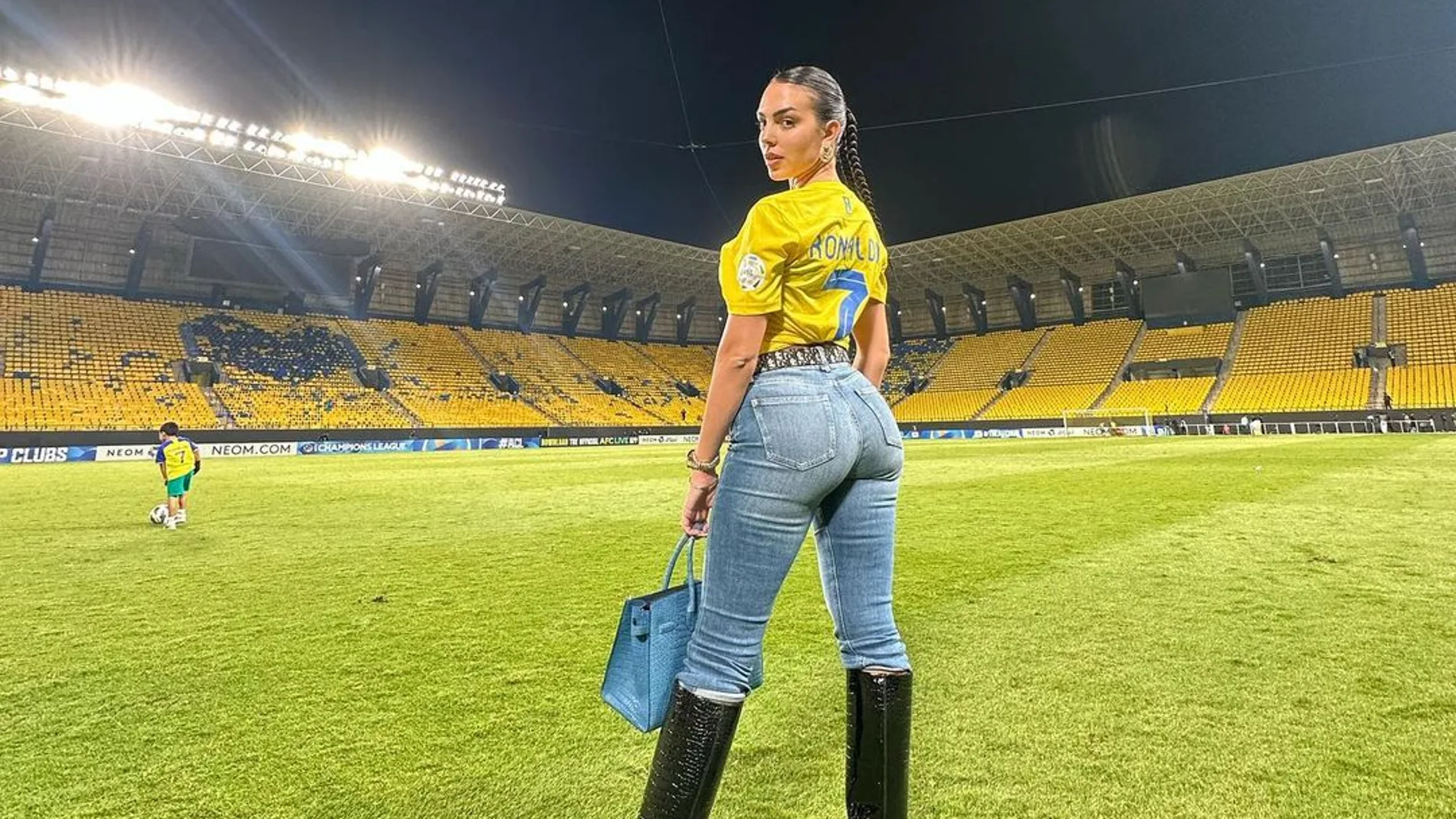 Georgina Rodríguez con look para animar a Cristiano.