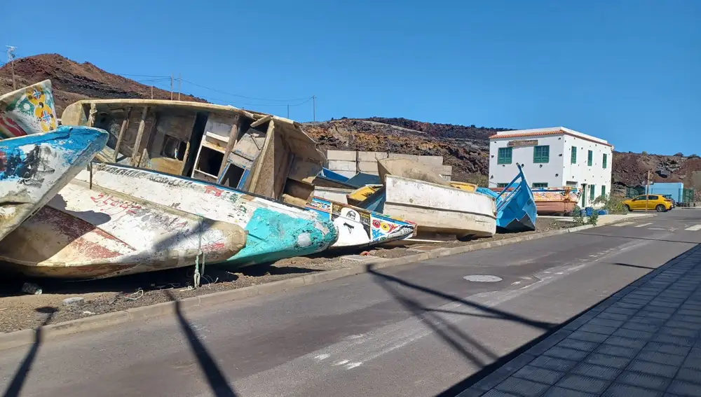 Pescadores de El Hierro alertan del mal estado del puerto de La Restinga ante la avalancha de pateras