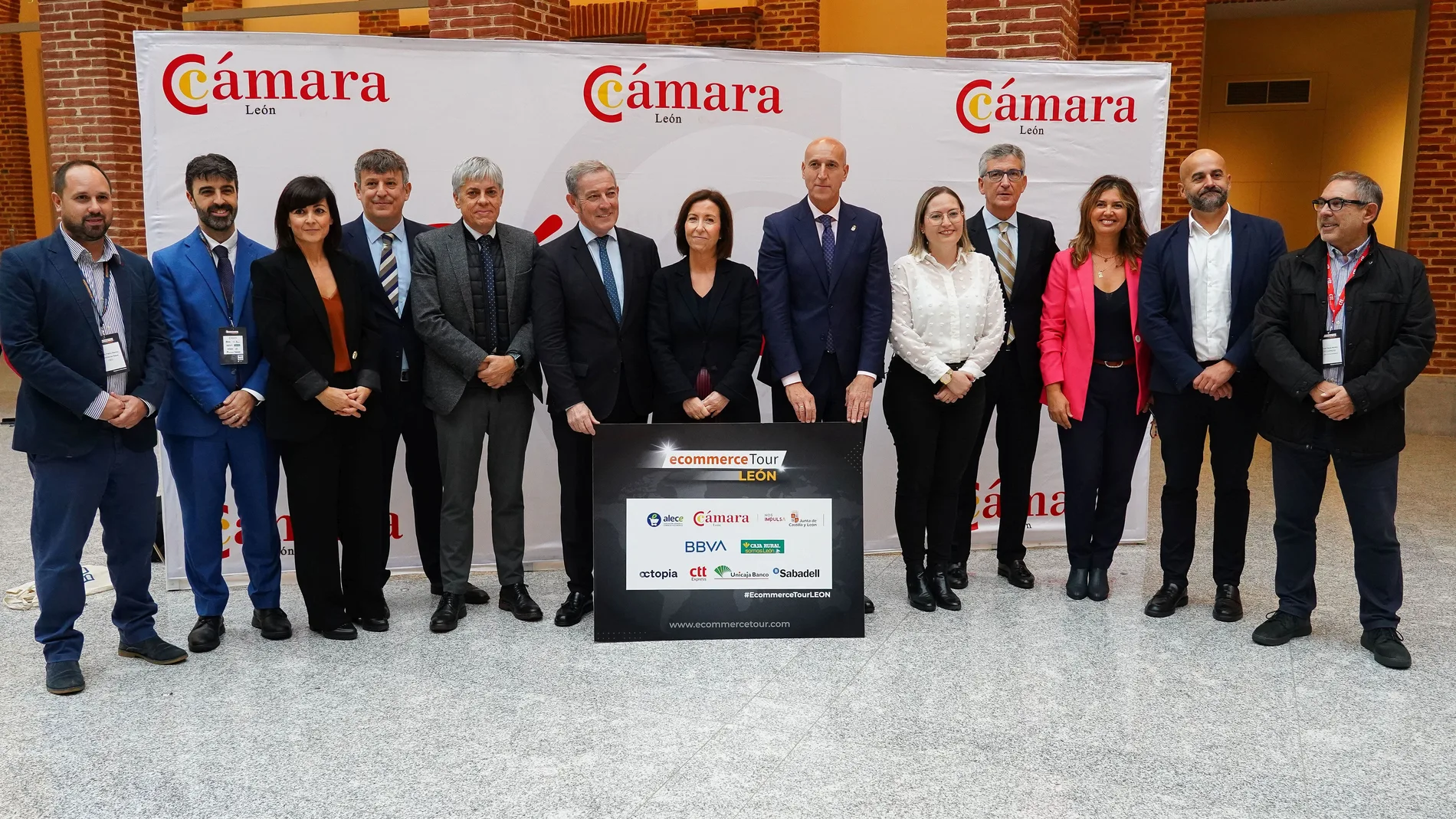 Inauguración de la jornada sobre comercio electrónico en León
