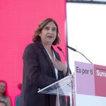 Colau dice que no será ministra pese a la insistencia de su espacio político