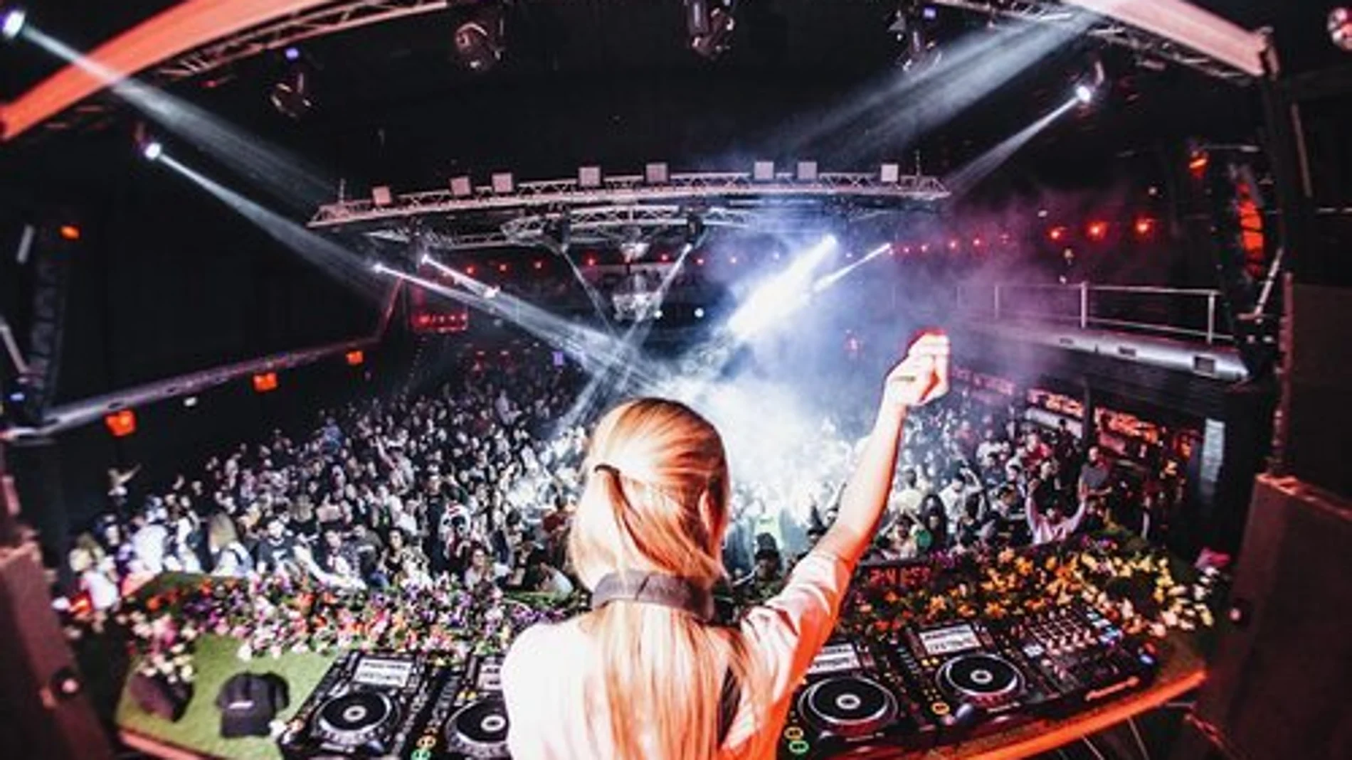 Sesión de la DJ Viviana Casanova