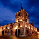 Vista nocturna del casco viejo de Alcalá de Henares
