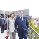 Fernando Fernández Tapias junto a su mujer, Nuria González, en Asturias, a 16 de abril de 2009, en Asturias. FERNANDO FERNANDEZ TAPIAS NURIA GONZALEZ;GENTE;ANIMALES Y CURIOSIDADES GENTE Europa Press Reportajes (Foto de ARCHIVO) 16/04/2009