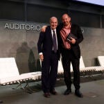Philippe Sands y Miquel Roca, en la entrega del X Premio Derecho y Sociedad de RocaJunyent @Gonzalo Pérez Mata 