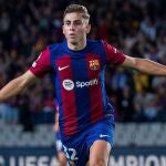 Fermín López en el partido de fase de grupos de Champions contra Shakhtar en el Estadio Olímpico Lluís Companys