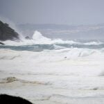 La Xunta recuerda la importancia de mantenerse alejado de la línea de costa.