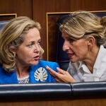 Yolanda Diaz y Nadia Calviño Jornada del pleno sesión de Investidura en el Congreso de los Diputados.
