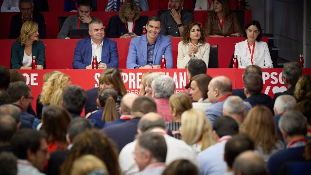El PSOE convoca un Comité Federal para consultar con las bases el acuerdo con Sumar