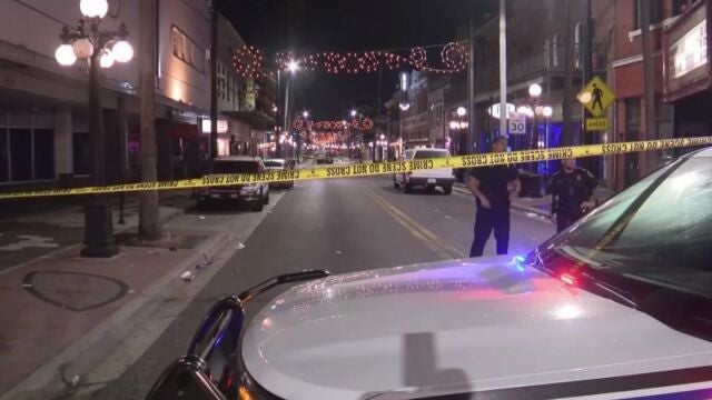 Dos personas fallecidas y 18 heridas en un tiroteo en EEUU en una celebración de Halloween