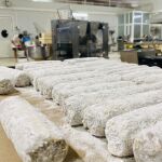 «Afortunadamente, las ventas se mantienen año tras año» en el sector de los pasteles, de gran tradición en la provincia de Cádiz