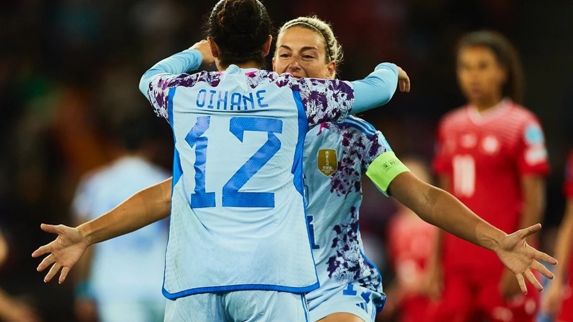 Oihane Hernández celebra con Alexia Putellas el 0-1 en el Suiza-España de la Liga de Naciones 23-24 PRENSA RFEF 31/10/2023