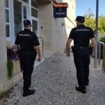 Un joven es detenido por maltratar a su pareja y pedir fotos sexuales a la novia de un amigo en Palma