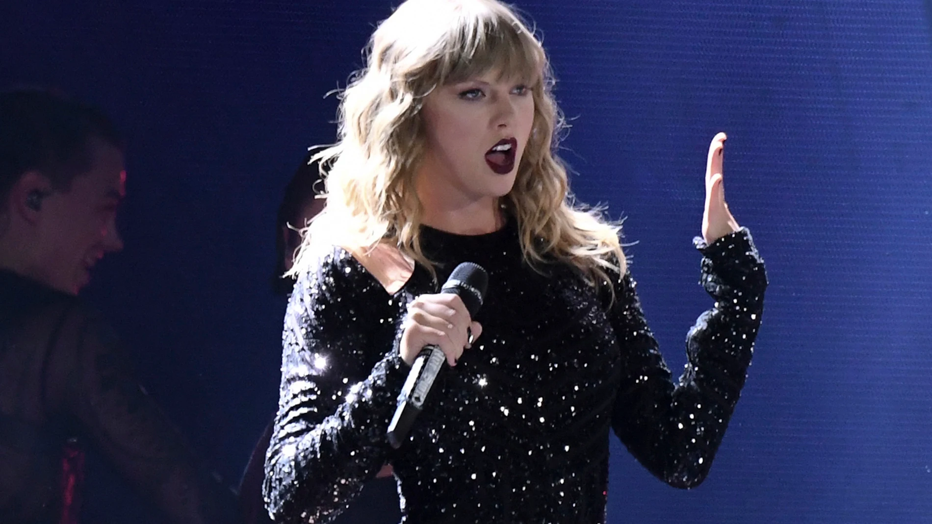 FILE - Taylor Swift performs during her "Reputation Stadium Tour" at MetLife Stadium, July 20, 2018, in East Rutherford, N.J. New Jersey Gov. Phil Murphy spent nearly $1,000 on concessions at MetLife Stadium while attending Swift’s 2018 Reputation tour. Now, he’s asking the Democratic State Committee to reimburse those expenses along with nearly $12,000 in purchases he made at MetLife using his taxpayer-funded expense account. (Photo by Evan Agostini/Invision/AP, File)