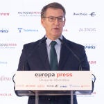 Feijóo acusa a Sánchez de llevar a España al "precipicio constitucional": convierte al TS en represor