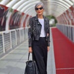 Carmen Gimeno con falda de Zara