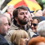 El vicepresidente de la Junta de Castilla y León Juan García Gallardo, participó en la concentración en contra de la amnistía organizada por Sociedad Civil Burgalesa