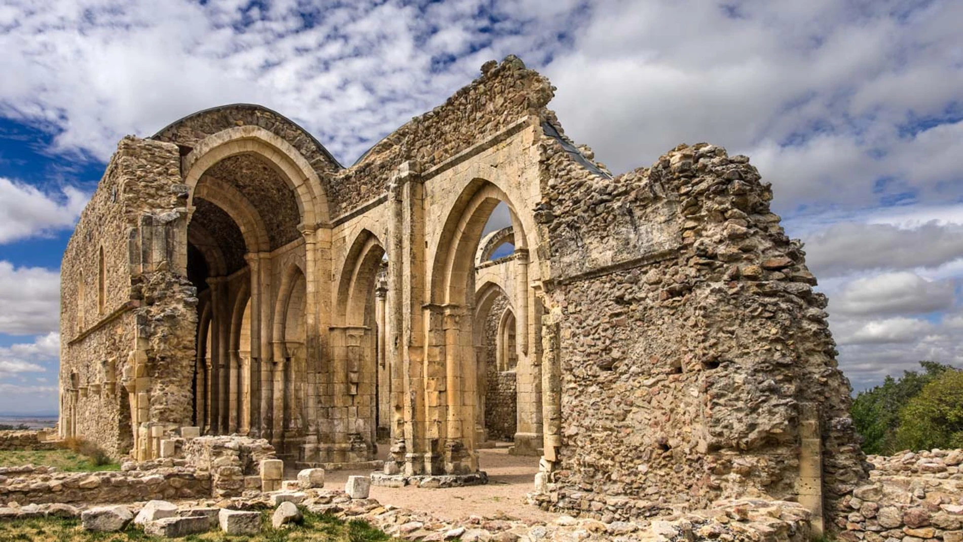Ruinas Monasterio de Santa María de Sierra