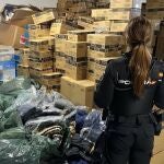 Cuatro detenidos en Usera por robar más de 700 cajas de juguetes y varios vehículos