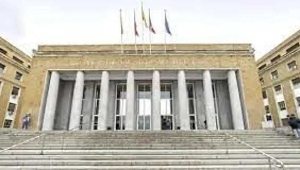 Fachad de la Facultad de Medicina de la UCM