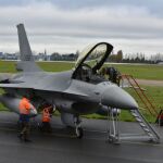 Uno de os F-16 enviados por Países Bajos a Rumania