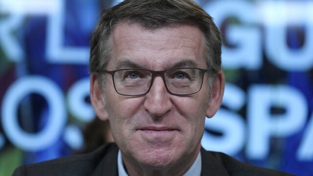 AV.- Feijóo condena los disturbios en Ferraz y exige a Sánchez no dar lecciones cuando va a "amnistiar la violencia"