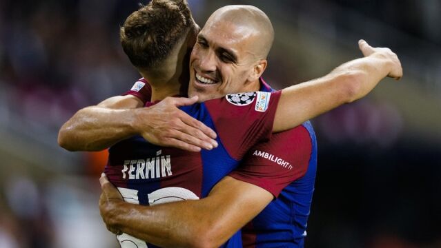Oriol Romeu con el Barcelona