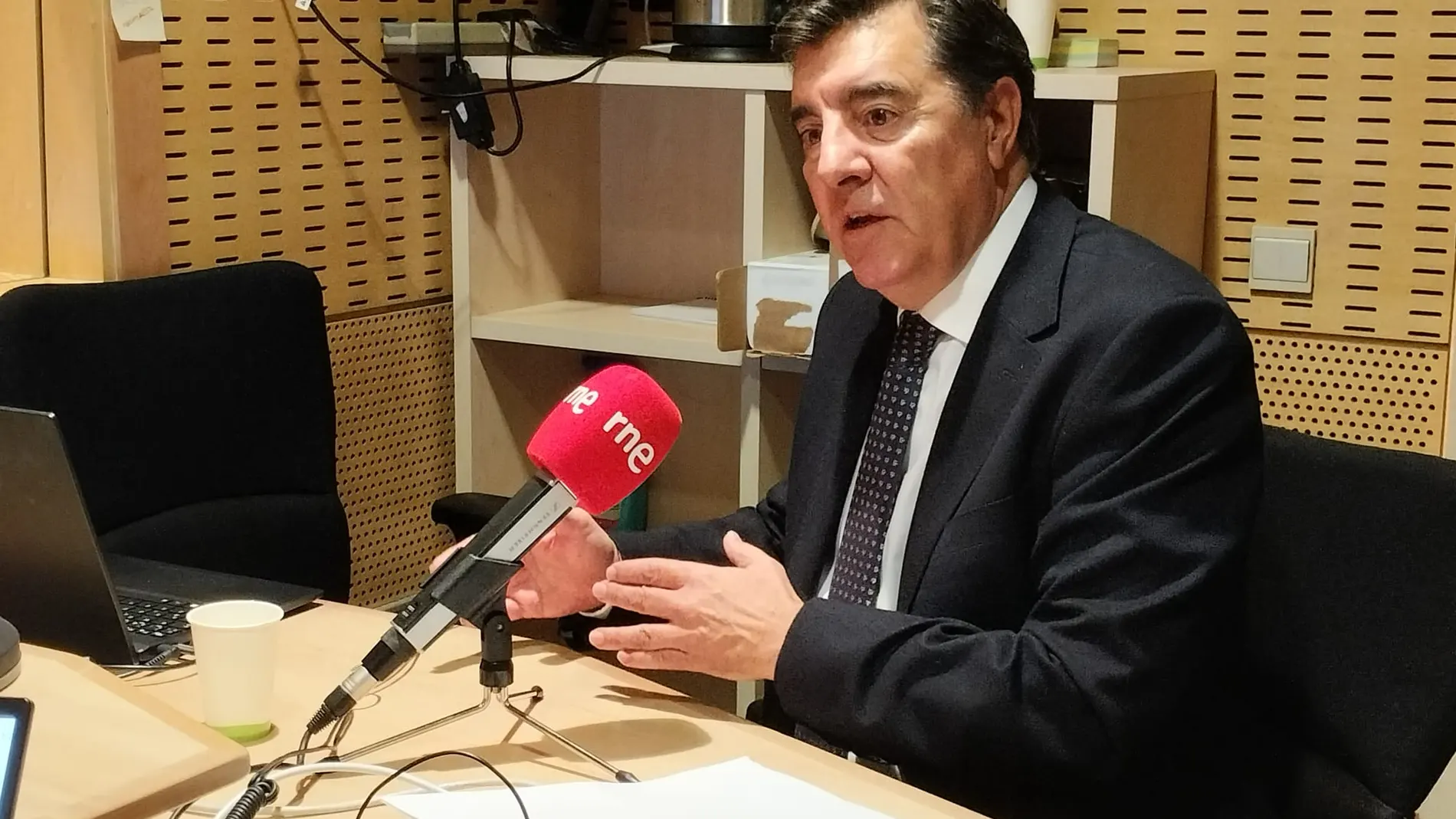 Bermúdez de Castro durante la entrevista realizada en RNE