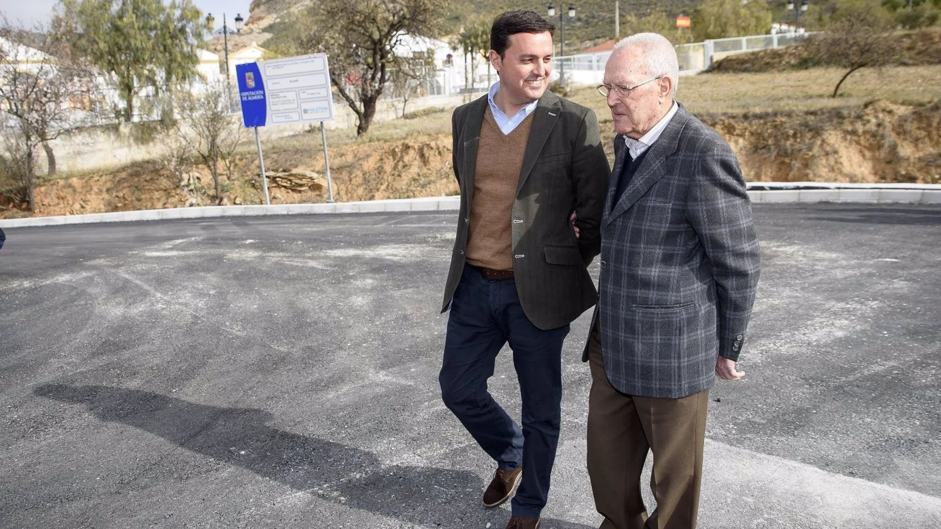 José Antonio Torres, junto al presidente de la Diputación de Almería