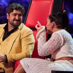 Antonio Orozco y Dua Lipa durante los Asaltos de este viernes
