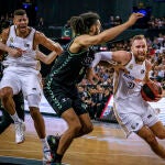 El Real Madrid ganó con apuros en Bilbao