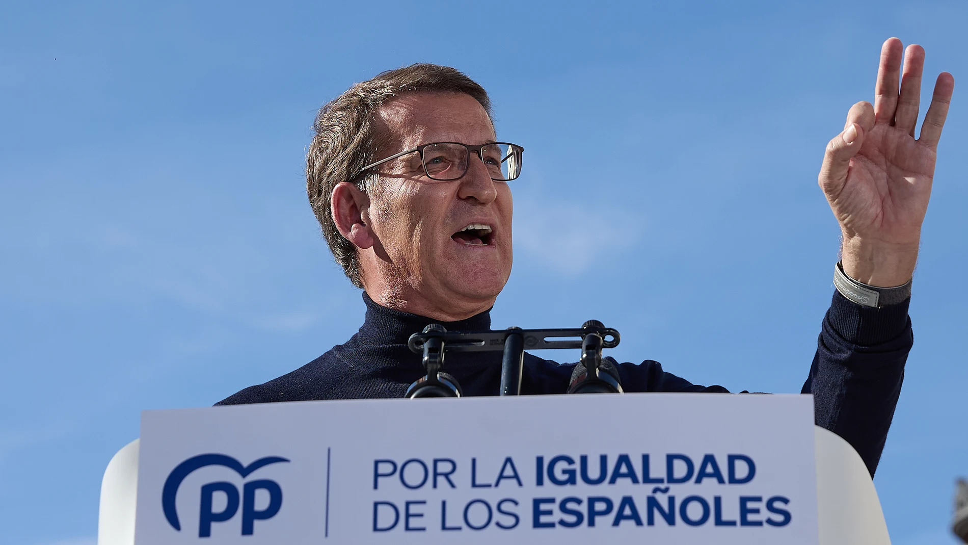 Feijóo dice que si él hubiera hecho los pactos de Sánchez le habrían convocado una "huelga general"