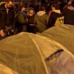 La Policía desaloja al grupo que acampó frente al Congreso