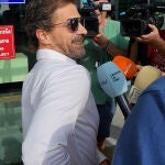 Rodolfo Sancho acompaña a su hijo Daniel a su vista con el juez