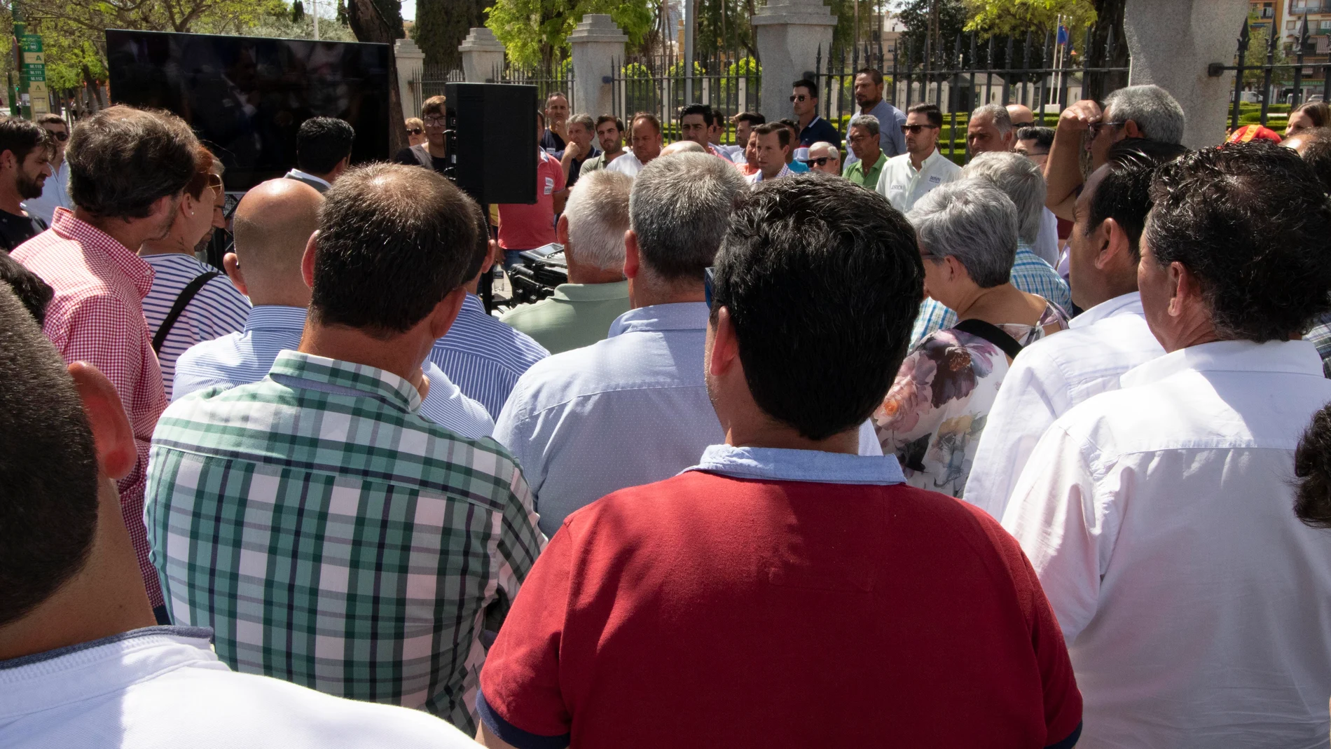 Los agricultores del Condado se manifiestan en el Parlamento