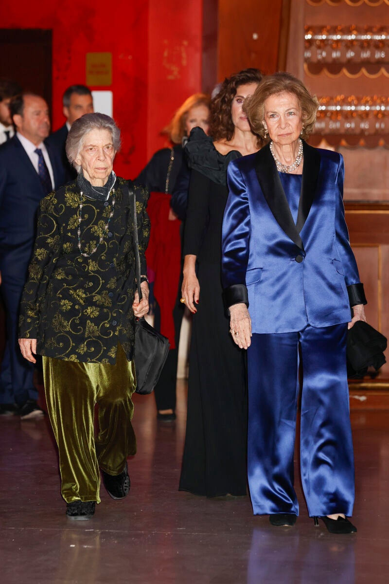 La reaparición de Irene de Grecia junto a la Reina Sofía en los premios BMW